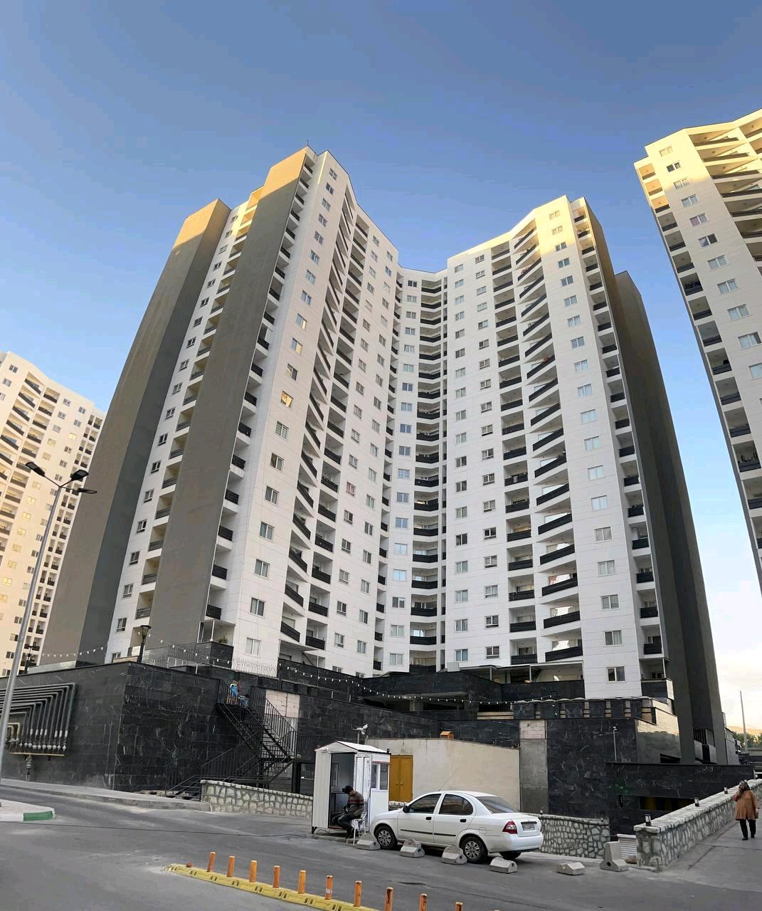 اجاره آپارتمان 95 متری برج افق شهرک بهشتی